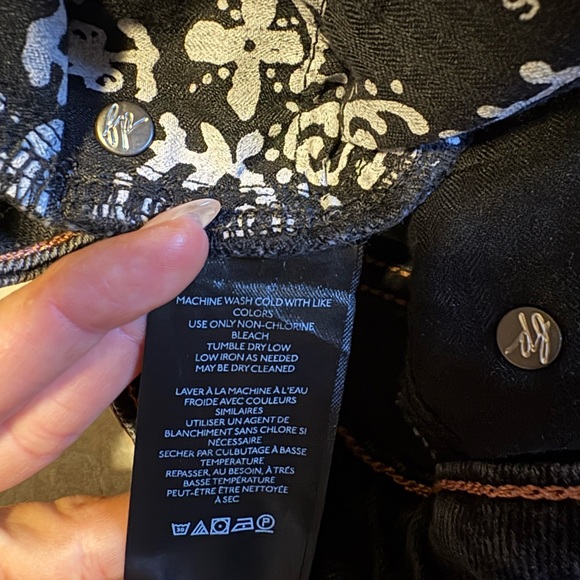 NWOT We The Free Black Straight-Leg Jeans - Picture 9 of 10